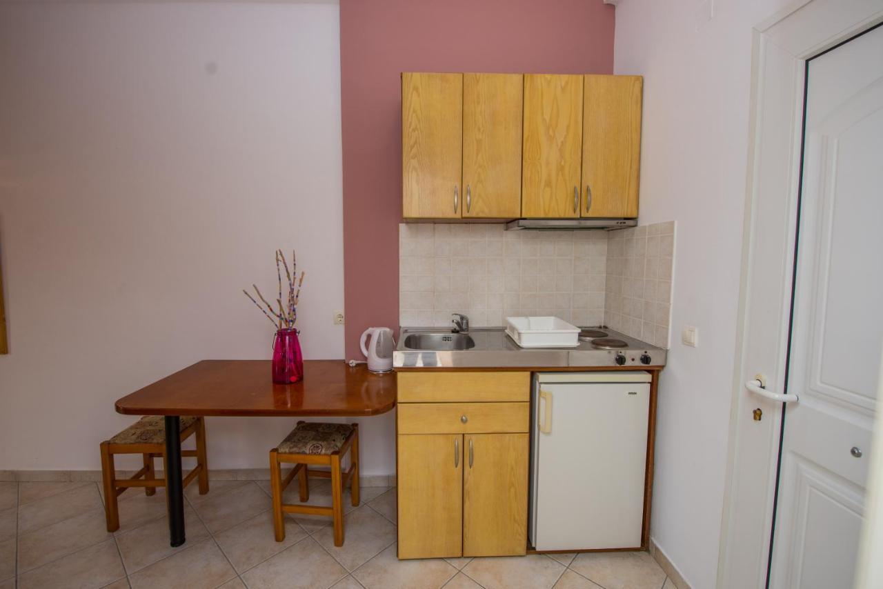 Kogeros Apartamento Agios Georgios Pagon Exterior foto